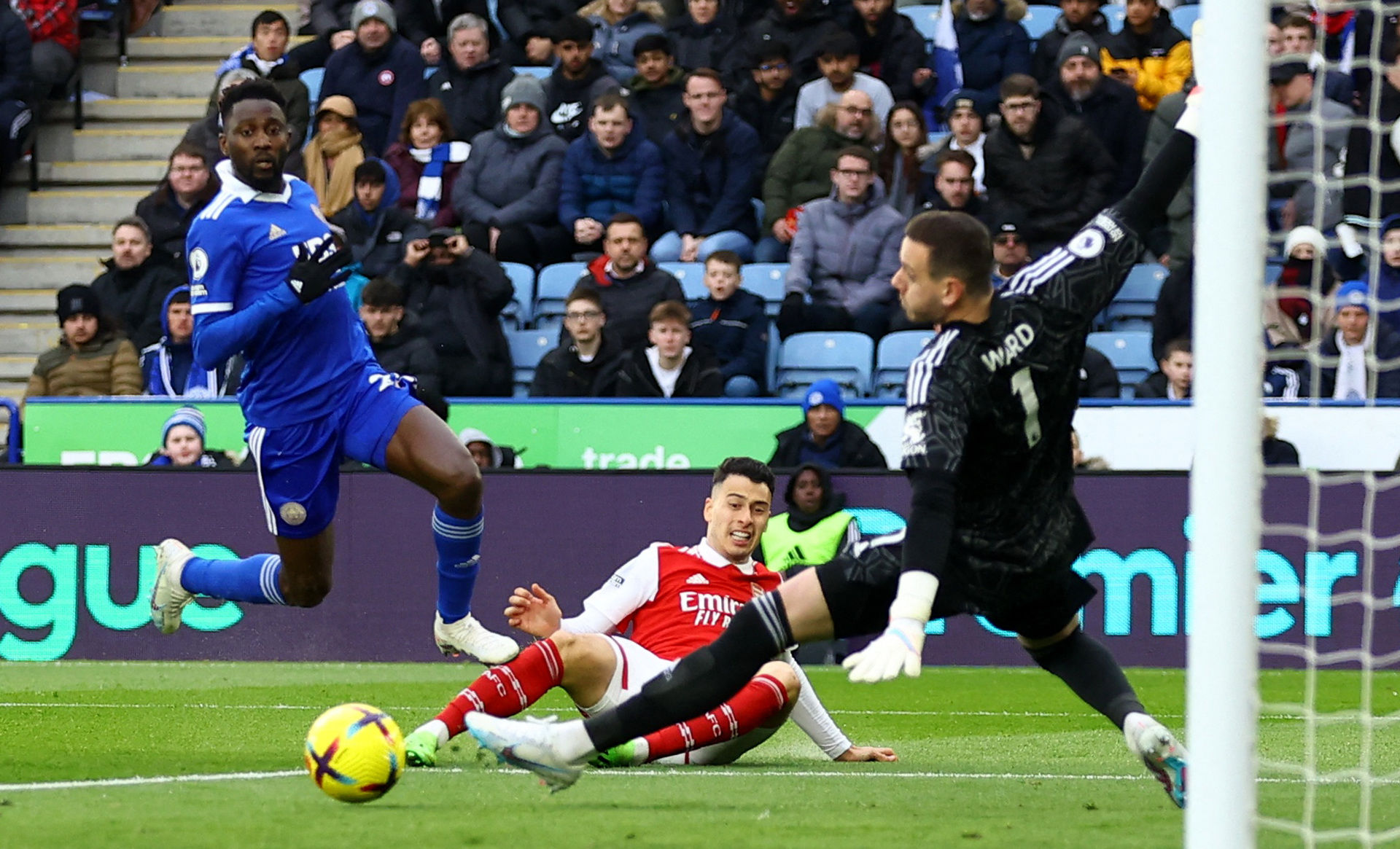 玩家晒《黑神话》全景光追截图：场景氛围感十足！